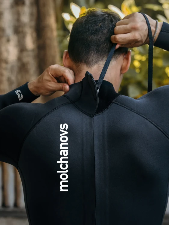 8_Men_s_CORE_One-Piece_Wetsuit_2.5mm_1800x1800.webp